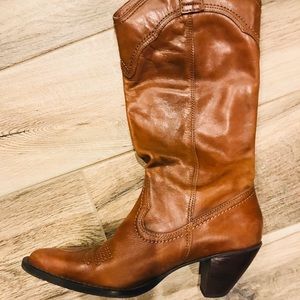 Western Boots. All leather. Camel color.